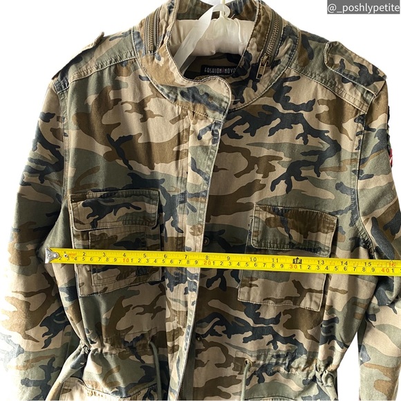 Fashion Nova s camouflage woman’s utitlity tie waist jacket long sleeve - Picture 13 of 17